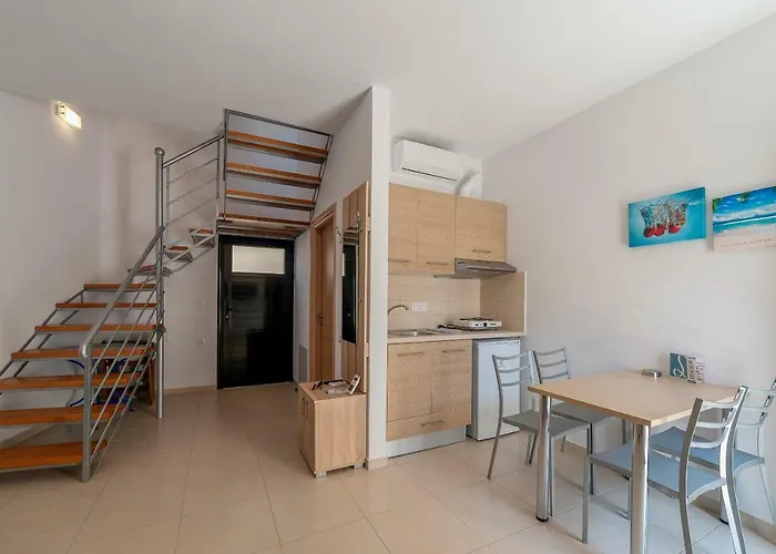 Spela House